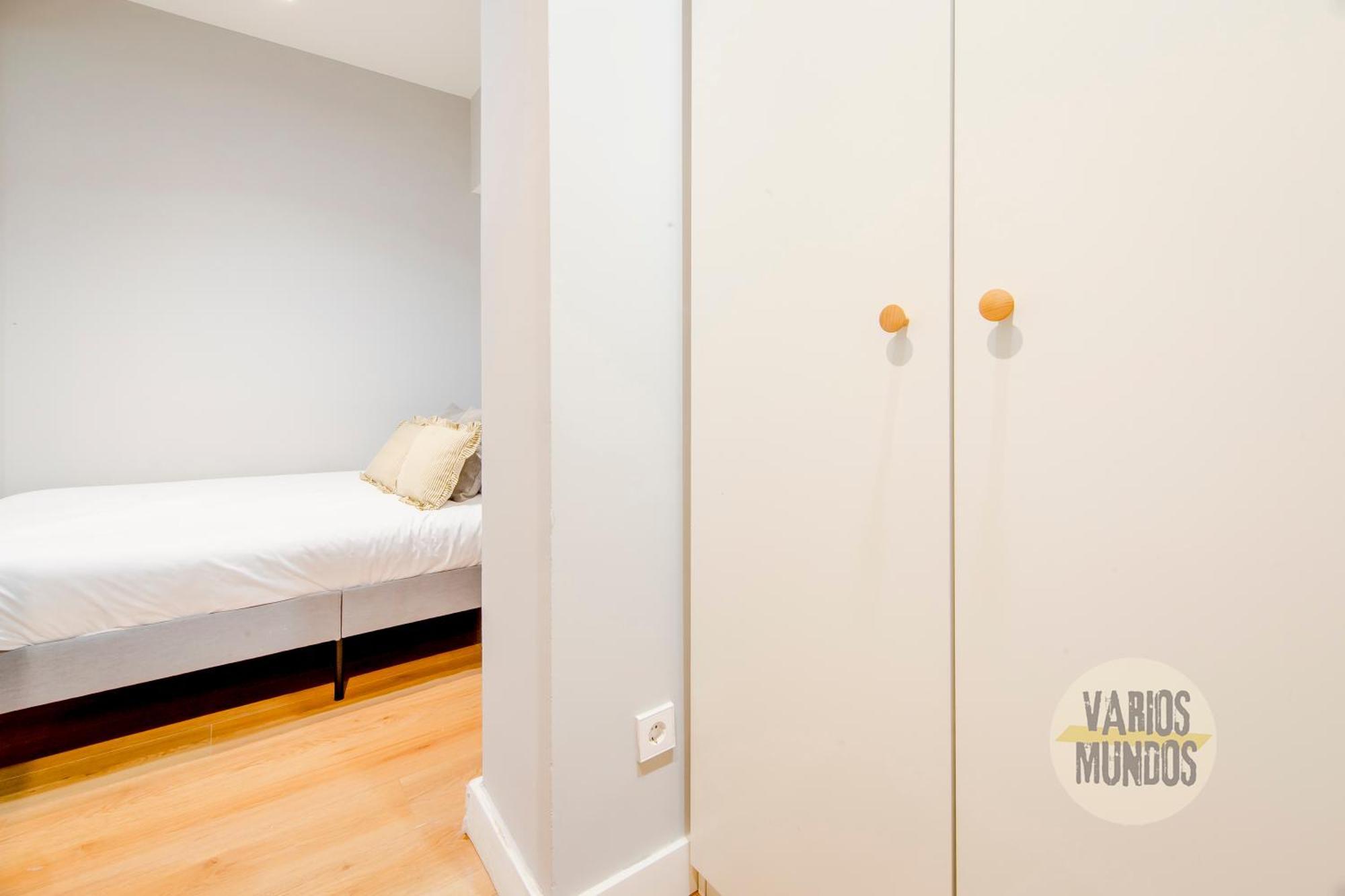 Modern Apt & Cool Interior Design A 20 Metros Del Retiro E1 Madrid Extérieur photo