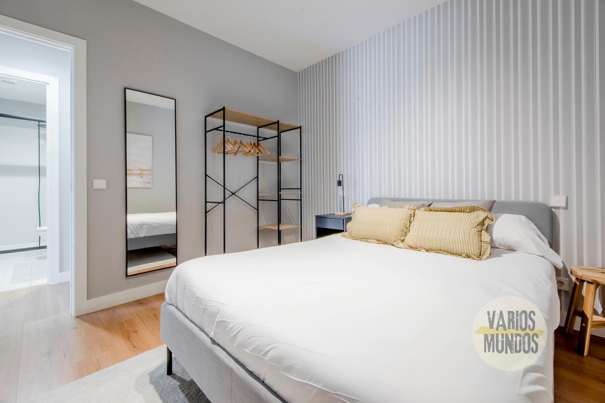 Modern Apt & Cool Interior Design A 20 Metros Del Retiro E1 Madrid Extérieur photo
