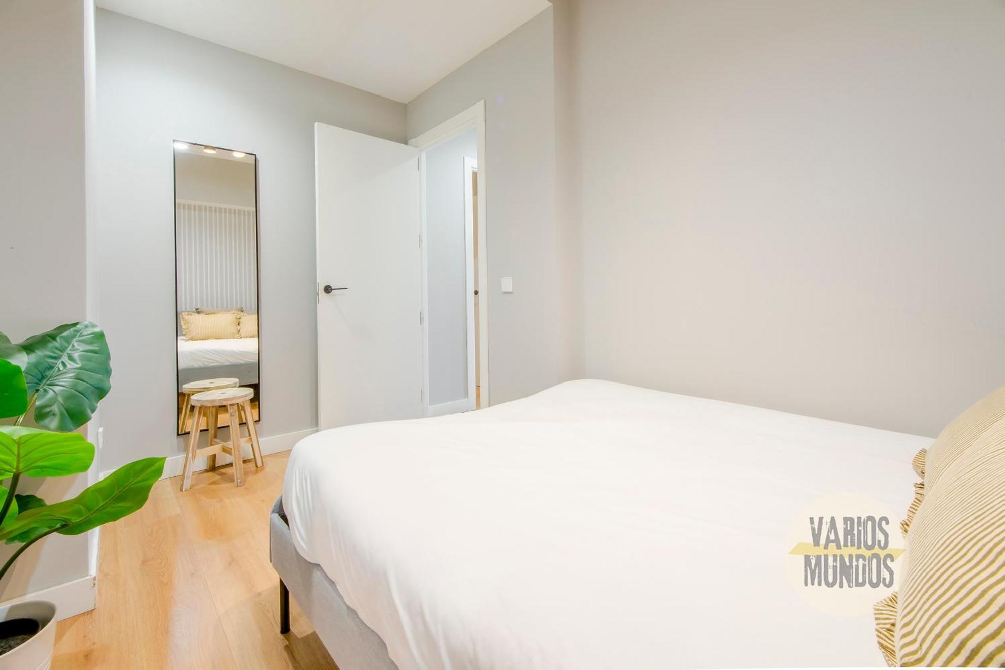 Modern Apt & Cool Interior Design A 20 Metros Del Retiro E1 Madrid Extérieur photo